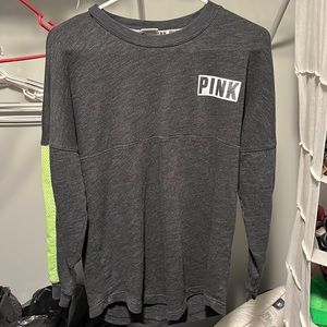 victoria’s secret pink brand long sleeve. it’s an extra small but is oversized.